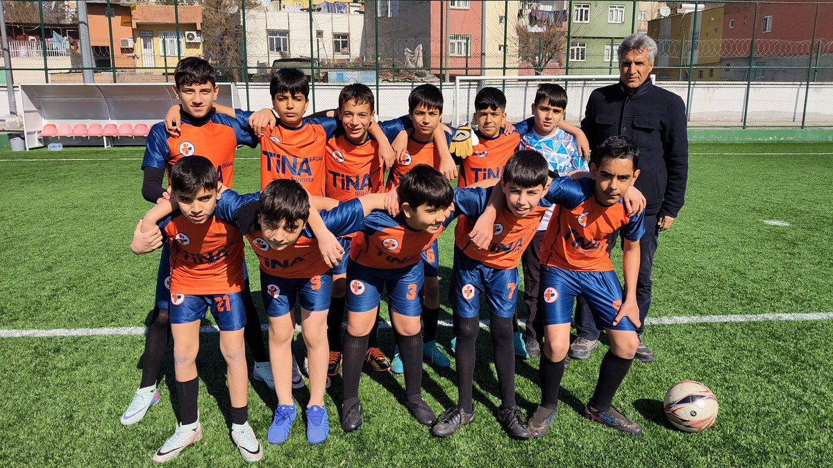 erganimem2's tweet photo. İlimiz genelinde okullar arası yapılan futbol turnuvasında Çayönü Ortaokulu turnuva sonucunda il üçüncüsü olmuştur. @Diyarbakirmem @erganikaymakam @sadoglu_salih @atabeyahmt https://t.co/ydW1aY7gMM