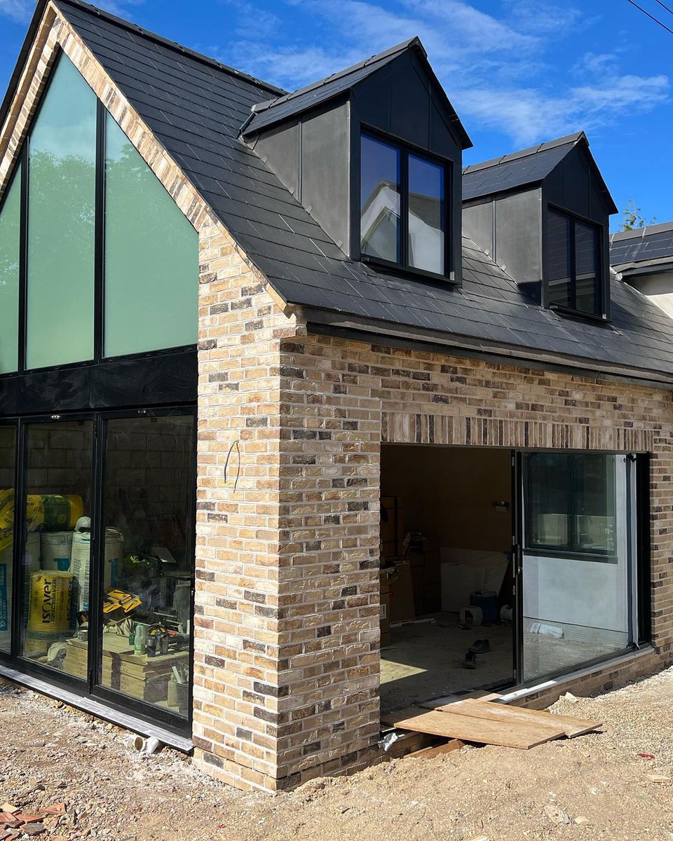 bricktilesuk's tweet photo. Our Brick Slips are perfectly suitable for external use!
Photo Credit : @mspdetails
.
.
.
#industrialdesign #externalcladding #kitchenextention #homeextention #render #brickslips #bricktiles #exposedbrick #brickrender #cladding #building #facades https://t.co/qF3MAbJwkH