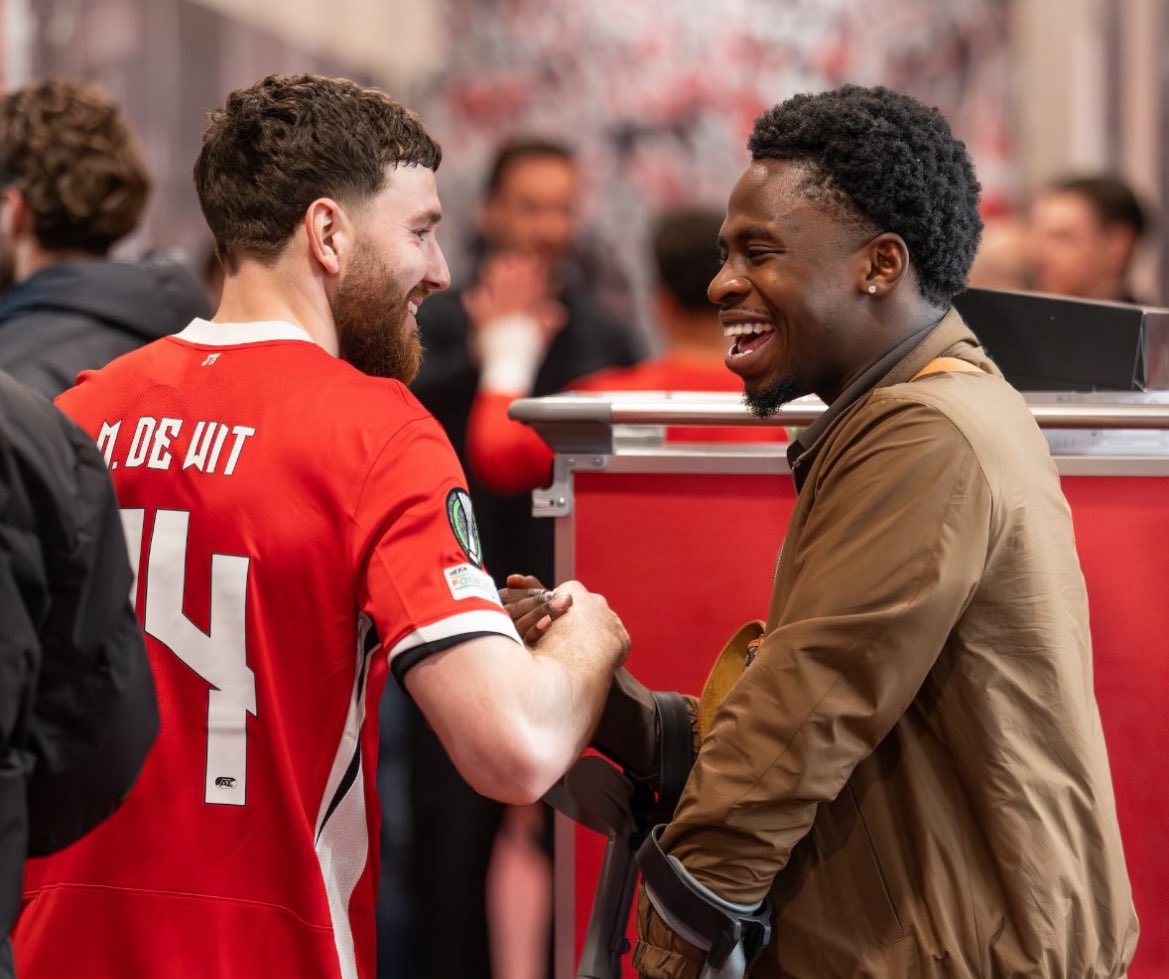 Jayden Addai étais venu rendre visite aux joueurs hier soir 😄❤️🤍

👀<a href="/como_fr/">Como_FR🇫🇷</a>