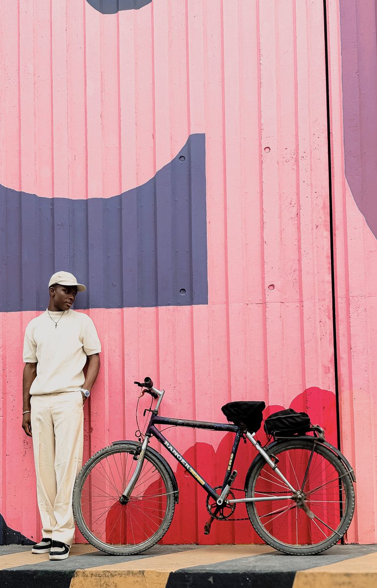 FHONZIGRAPHY's tweet image. Street/fashion photography like never before 🤩🤍
.
.
In frame 🖼️ : P A S K A L
📸 : FHONZIGRAPHY 

#icon #shotoniphone #mobilephotography