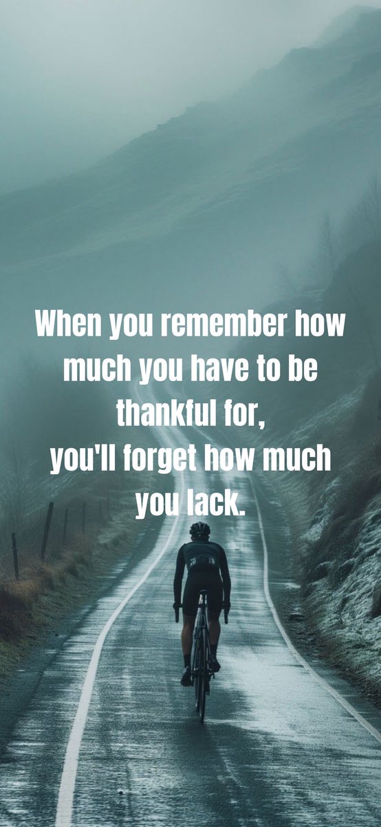 ahaksar's tweet photo. Focus more on what you have in your life instead of what you don’t…there’s always something you can be grateful for such as family, home or just waking up…because many won’t tomorrow morning!! 

#mindset #consistency #FitterMindz https://t.co/hRkEIXJwMp