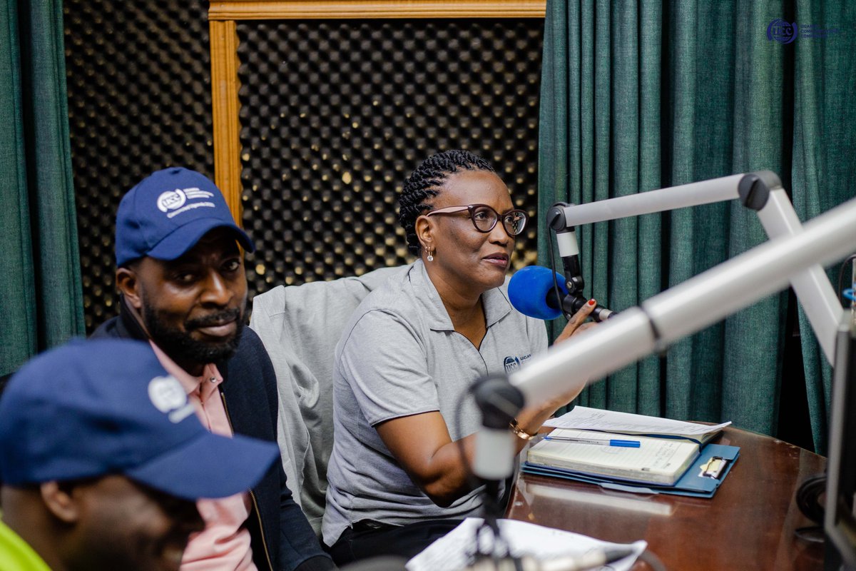 sal2joan's tweet photo. Phones are fun.
But children also need:
• sleep
• play
• conversation

Healthy screen habits build healthy minds.
And that is the message @UCC_Official is spreading through their Child Online Protection Campaign.

@bbossa @ConsumerUCC @UCC_ED https://t.co/Vsl2gFunkq