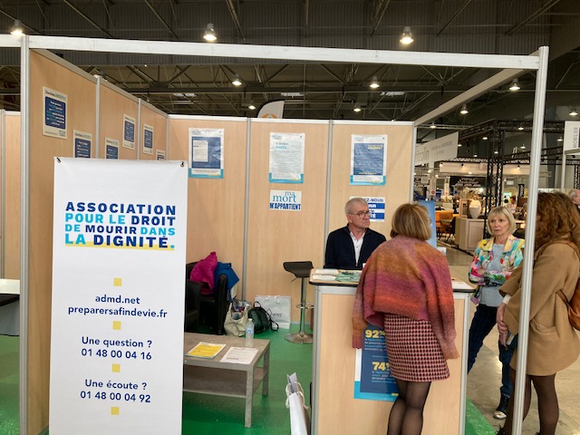 📷 "L'ADMD 51 était présente, durant 4 jours, au Campus #seniors de Châlons-en-Champagne.
Soutien massif au combat mené par l'@ADMDFrance depuis si longtemps, et impatience de voir l'aide active à mourir légalisée"
Francis Sellier, délégué de l'ADMD pour la #Marne
#Findevie