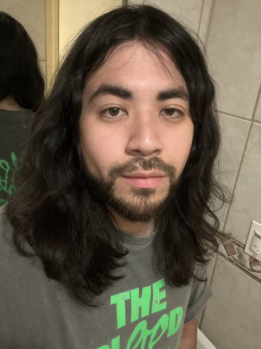 you’re projecting tweet media