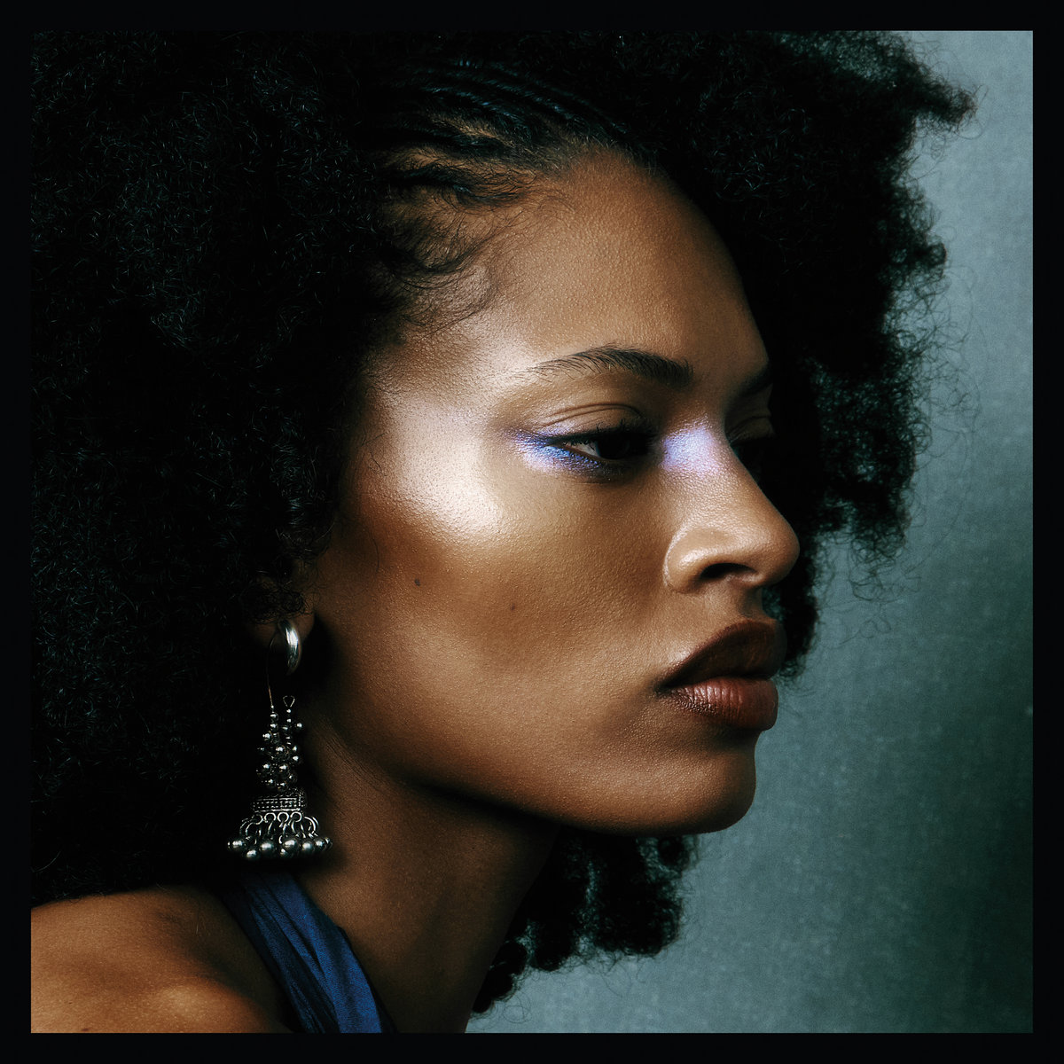 Bilal、Zé Ibarraの素晴らしいライブ音源を届けてきたブルックリンのべニューがまたもや必聴作を投下。奥深い歌声と繊細な演奏でダイナミックに描く心の起伏。息を呑むばかりの絶品フォーク/R&amp;B。#blkswnjukebox

【#2023】Annahstasia - Live at Glasshaus

annahstasia.bandcamp.com/album/live-at-…