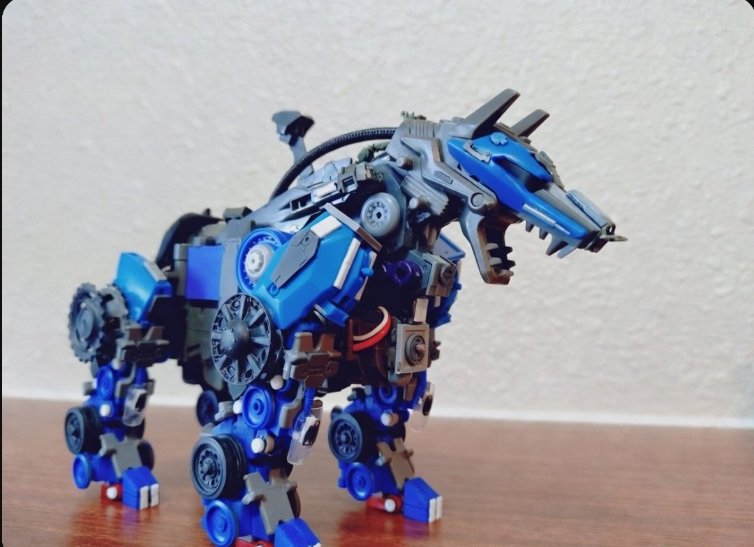 試しにやってみたけど、AIで塗装のイメージを探るの楽で良いな。