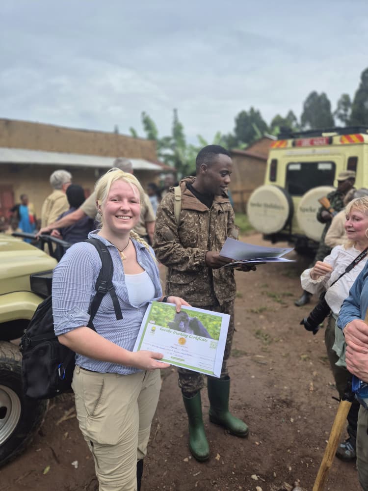 Bwindi Gorilla Trekking Safari Company tweet media