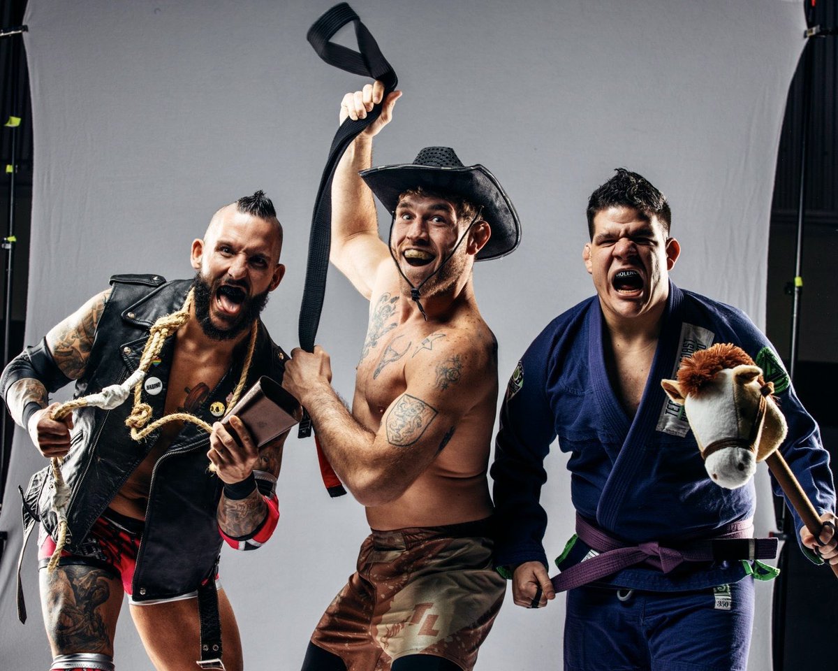 Chupacabra_01's tweet photo. 🎂Happy Birthday to Erick Stevens! @erickstevens82 #ErickStevens #MLW #TeamFilthy #WWE #NXT #ECW #NWA #WCW #TNA #ROH #AEW #MLW #LuchaLibreAAA #CMLL #NewJapan #NJPW #ProWrestlingNoah #AJPW https://t.co/Si9DKI8DJQ
