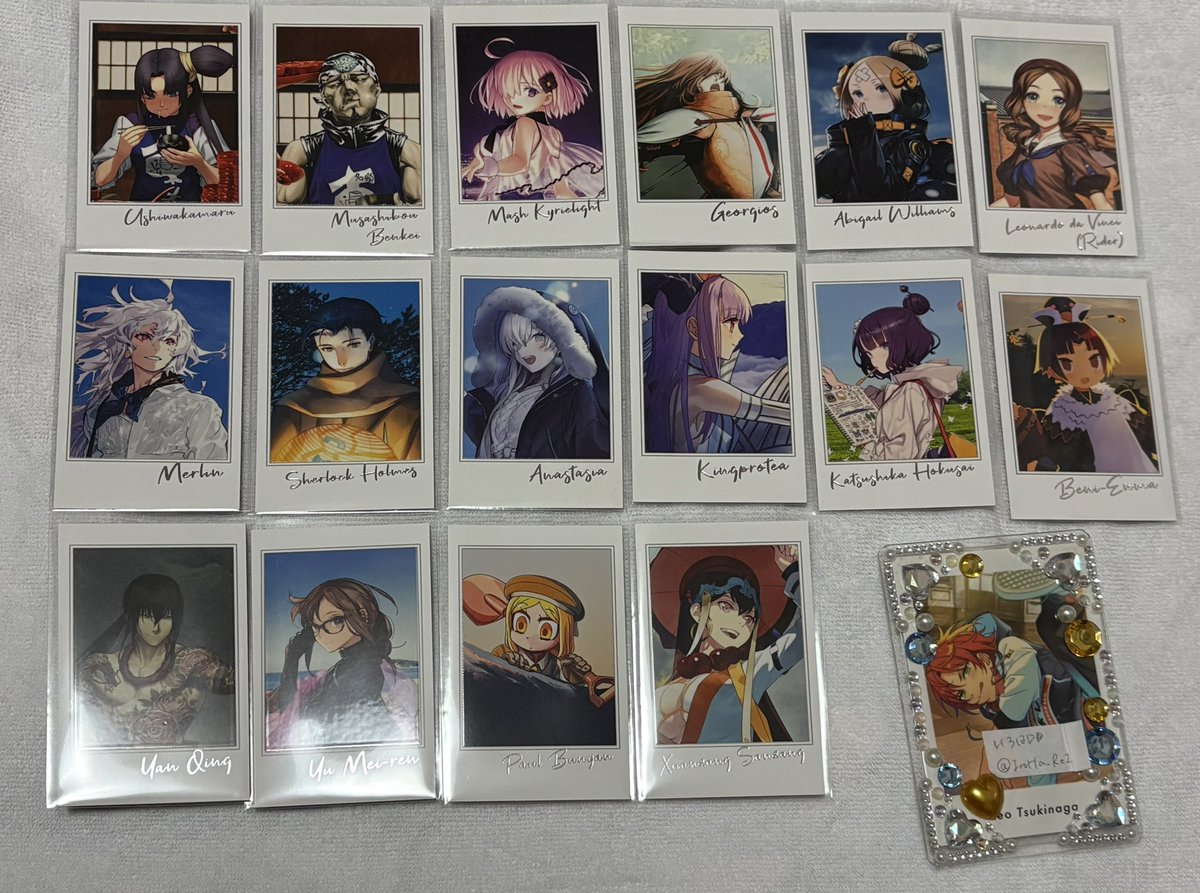 IroHa_Re1's tweet photo. 【交換 譲渡】FGO ポトレ 2025 2019 fes utss

譲▶︎写真及び画像

求▶︎セタンタ(今弾>過去弾)>ベディヴィエール(今>過) 過去弾シャルルマーニュ>🟥>🟩(1~2程度) utss森長可
または 定価＋送料

まとめての方、条件いい方優先
お気軽にお声掛けください https://t.co/W4Dot0x4c3