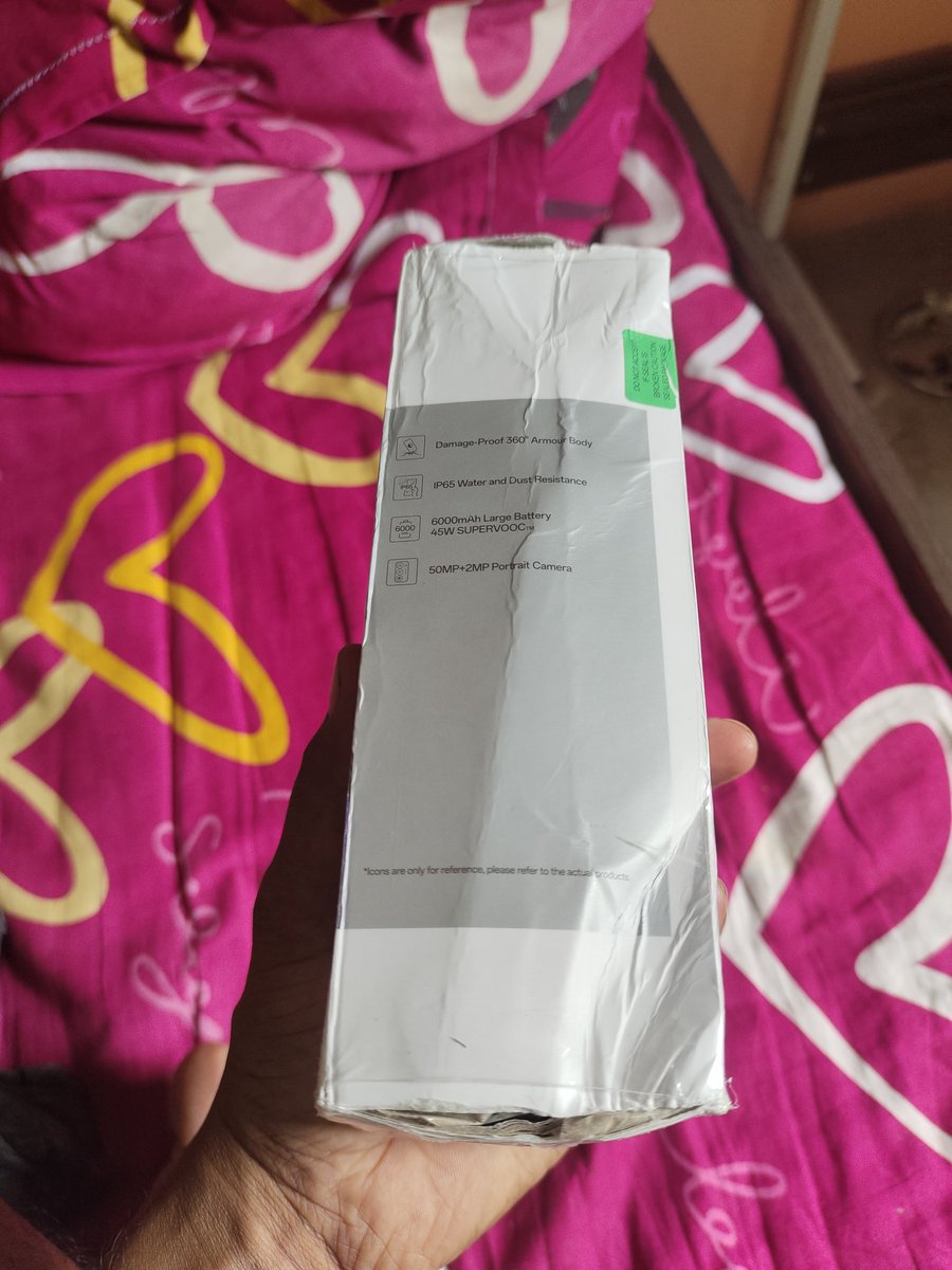 _anku__mishra_'s tweet photo. I ordered an Oppo K13x from Zepto, but the package I received has a damaged box.
My Order ID is UGIRVGGCO06005.
Order Registered Number-9102253586
I want to return the product because the box is damaged.

@ZeptoNow https://t.co/YWUvLKY13R