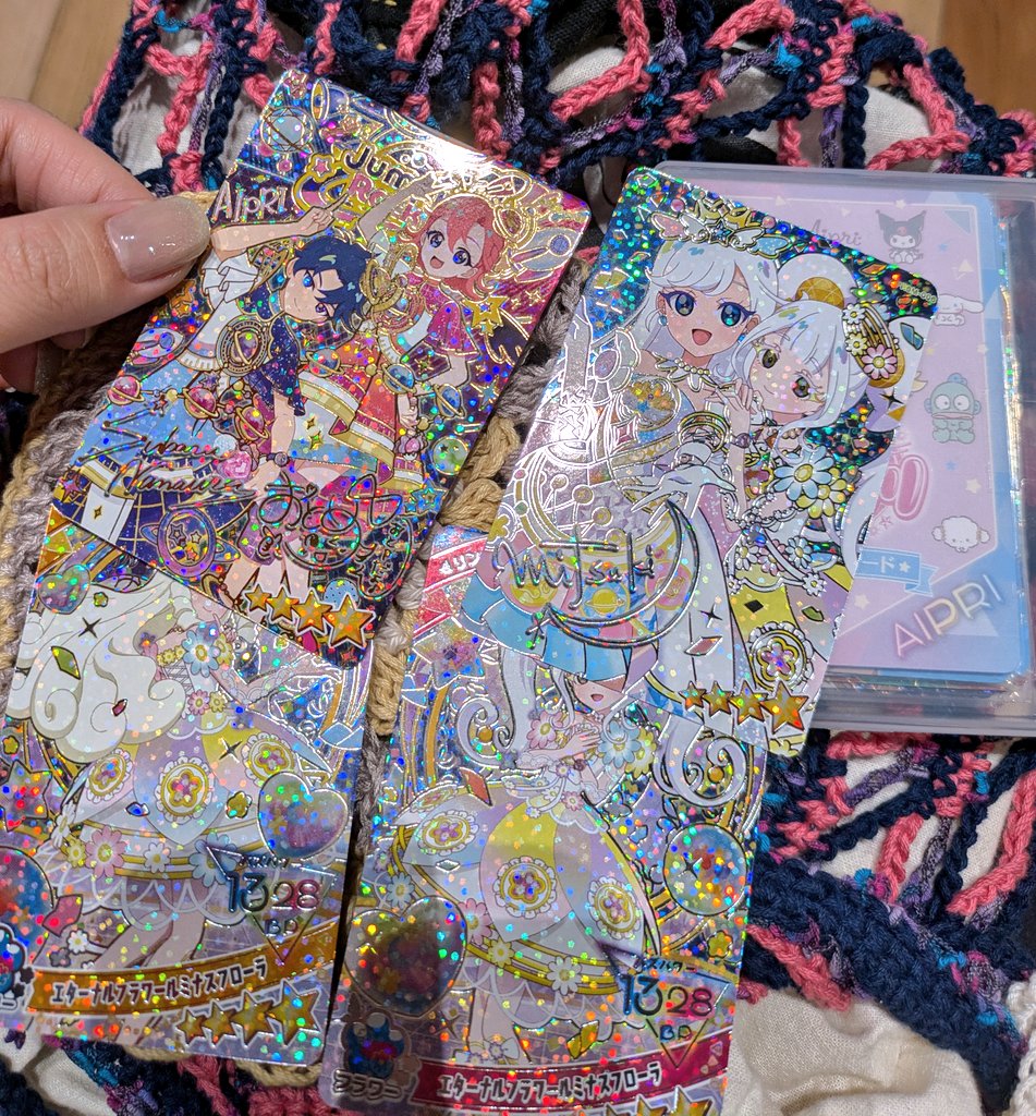 shichinko07's tweet photo. サインカード2連続で出てちびった https://t.co/rFlKBN0bud