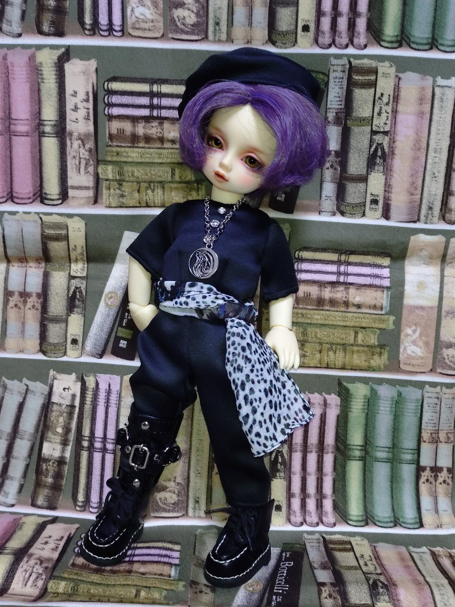 幼SDサイズ
スカーフ？っぽいの作ってみました🧣
この感じで黒バージョンのつなぎも作ろうかな？
欲しい方いますかね？