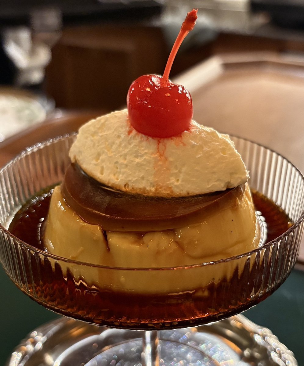 아소토베이커리 가시면.. 꼬옥 카레빵이랑 푸딩이도 드셔보세요

카레빵으로 짭짤함 챙기고 푸딩이로 달달부드러움까지 챙겨줘야 을지로에 갔다고 할 수 잇슨..