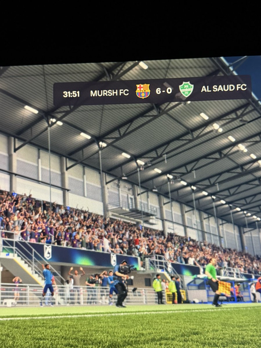 نقطتين ..🇵🇹#CR7 tweet media