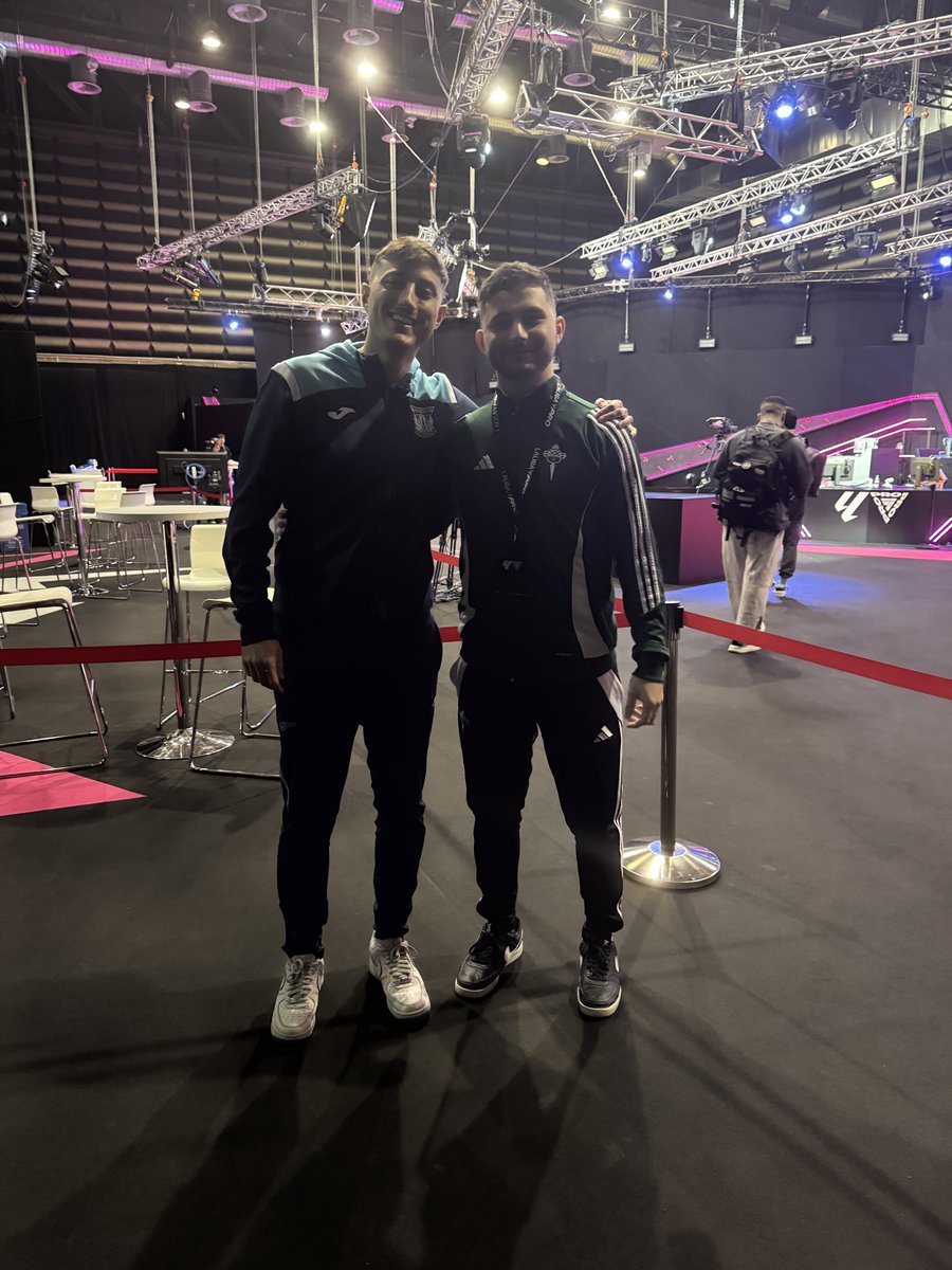 FALKE Riquelme tweet media