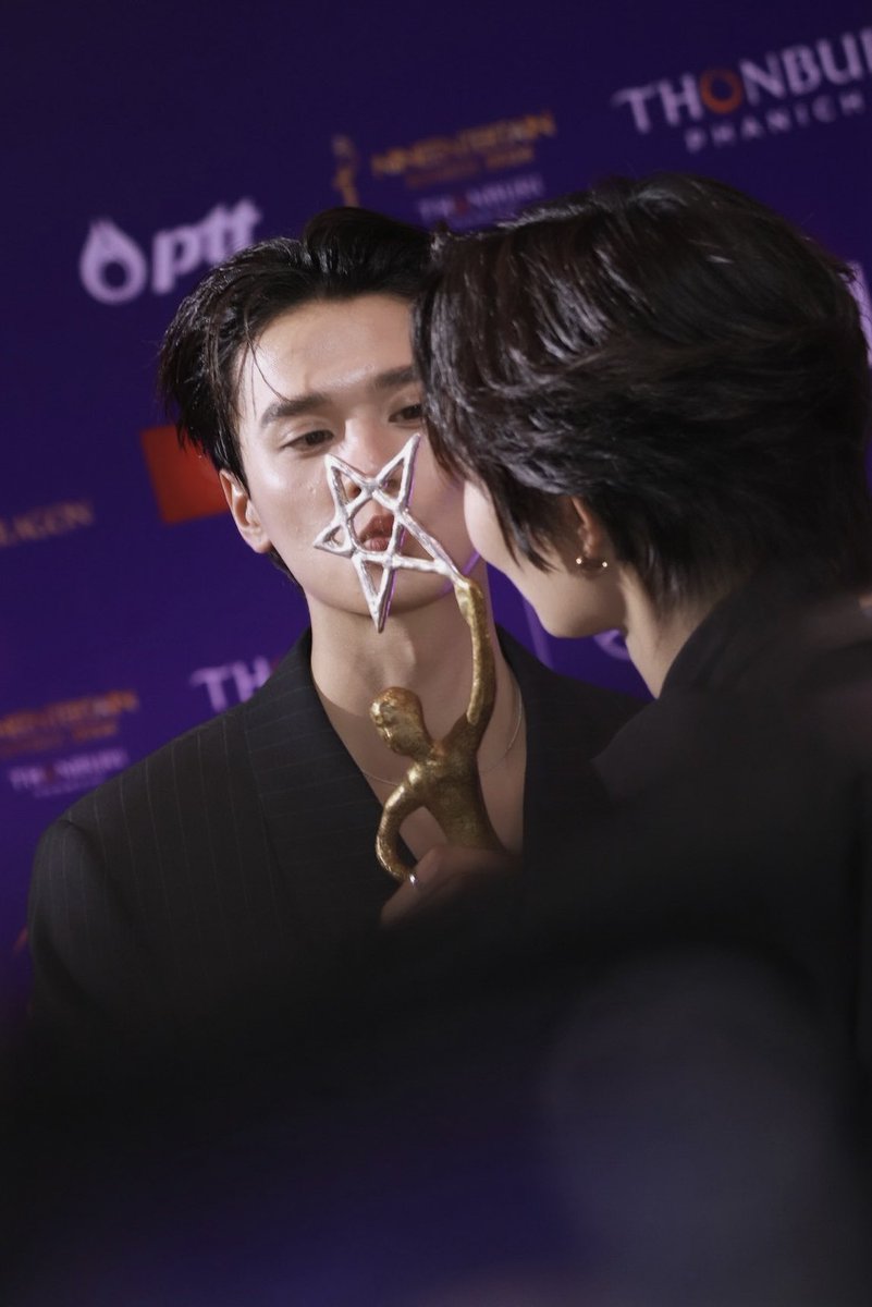 อันนี้จะจุ๊บรางวัลใช่ไหมวะ