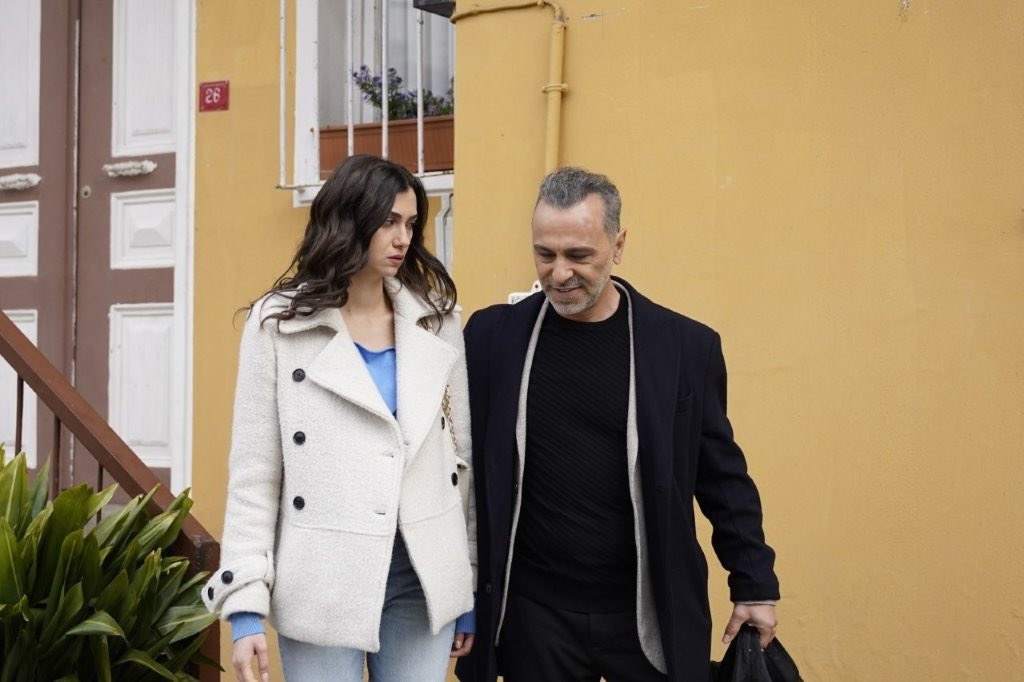foto do episódio 21 De Güller Ve Günahlar 

#MuratYıldırım #CemreBaysel #ZeySer #GüllerveGünahlar #RosasEPecados