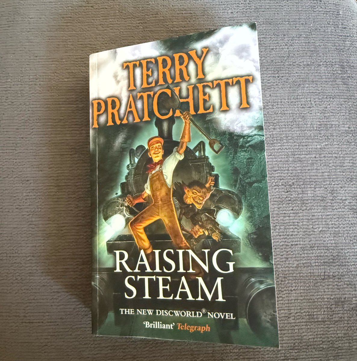 German Laura tweet media