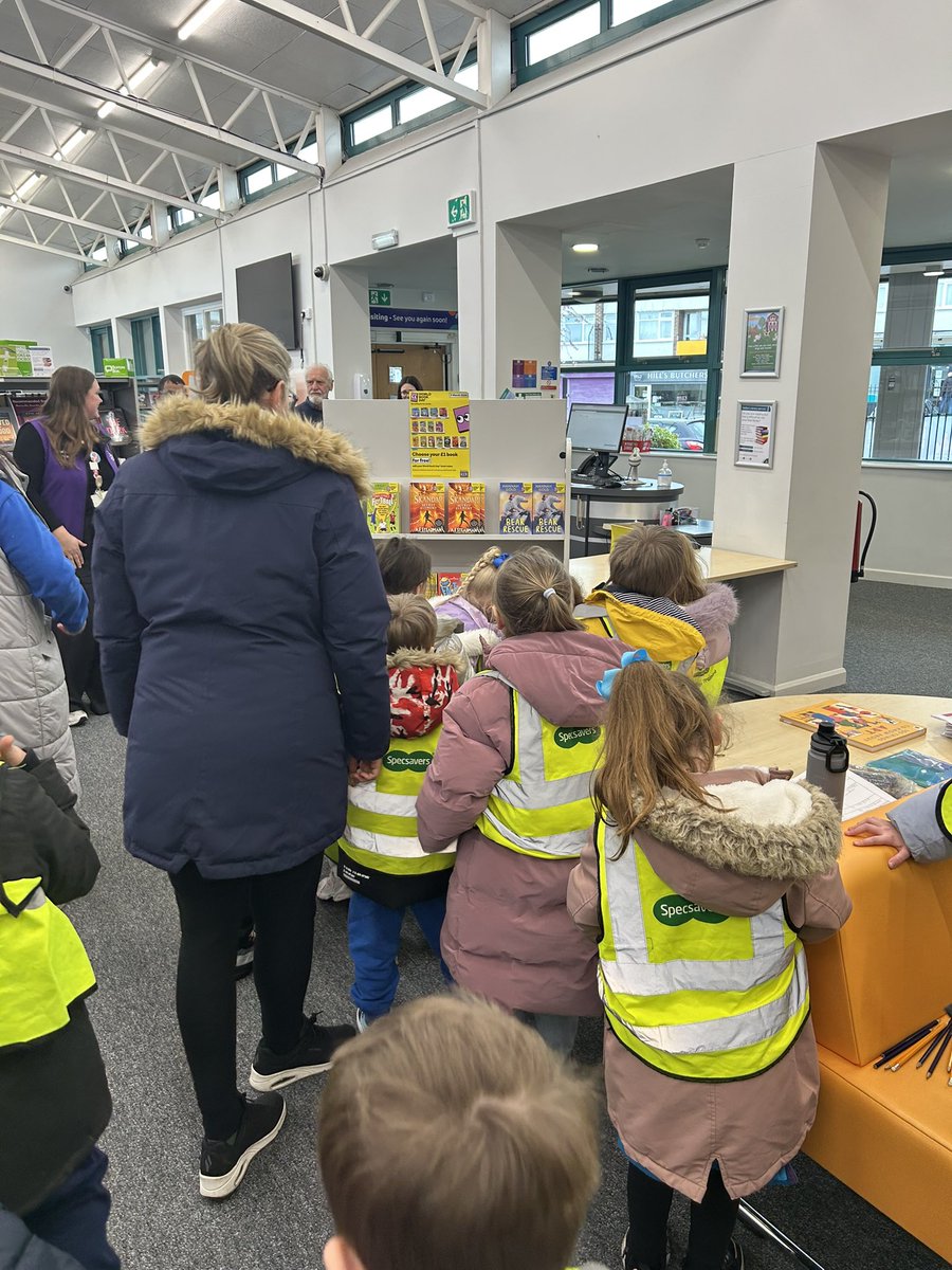 Halton Libraries tweet media