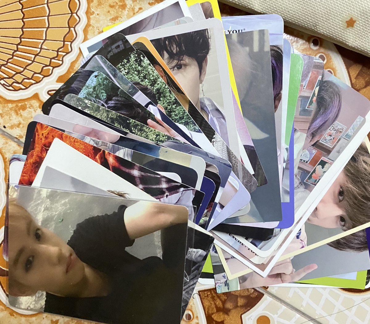 Jklmark789's tweet photo. มีใครอยากเหมาการ์ดมาร์คต้วนไหม แต่ละใบได้มาตอนราคาแรงทั้งนั้น ขายไปบางส่วนแล้ว อาจมีไม่ครบทุกใบทุกบั้ม(ขอเงินกินข้าวก่อนนะพี่)มีทั้งหมด 43 ใบ ขอไม่ขายแยกนะคะ 💜

#ขายของสะสมgot7 #ขายของสะสมกัซ #ตลาดนัดอากาเซ่ #ตลาดนัดอากาเซ #ตลาดนัดgot7 #GOT7 https://t.co/66A1MXyDWw