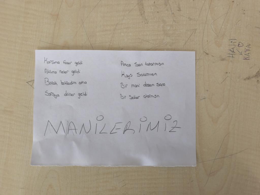 Yetkinlerk12's tweet photo. Ramazan ayı etkinlikleri kapsamında öğrencilerimizle birlikte maniler yazıp seslendirdik. Kültürümüzü ve Ramazan’ın manevi atmosferini yaşatan anlamlı bir etkinlik yaptık.
#MaarifinKalbindeRamazan
@tcmeb
@Yusuf__Tekin
@mardinilmem
@mazidagkaymakam 
@mazidagimem
@aydiner_sah https://t.co/AFt7fRawlo