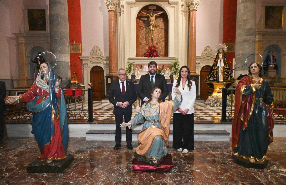 La #RegióndeMurcia es Pasión, fe y devoción.

Las imágenes del Calvario del Santísimo Cristo del Perdón <a href="/Cofradia_Perdon/">Cofradía del Perdón (Murcia)</a> ya lucen tal y como fueron esculpidas, tras ser intervenidas en el Centro regional de Restauración.

Quedan 17 días para que este Lunes Santo vuelvan a
