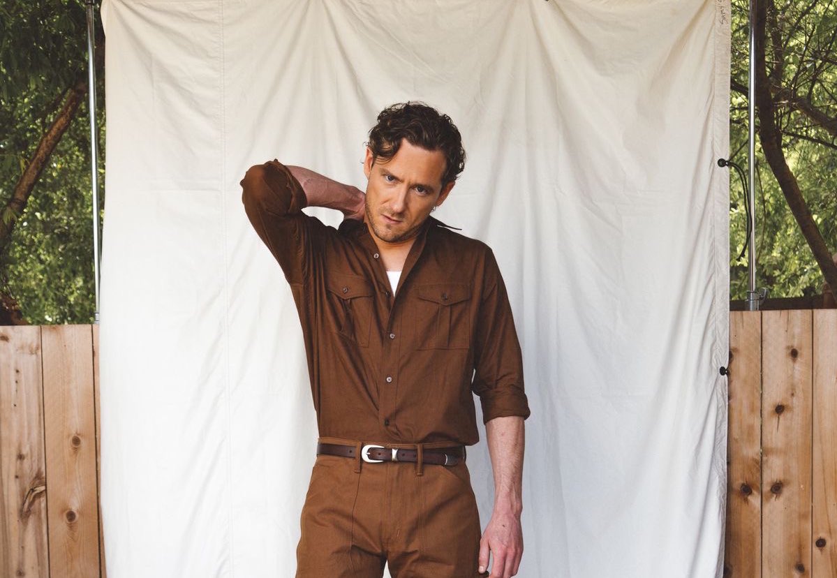 yeah his colour is brown alright