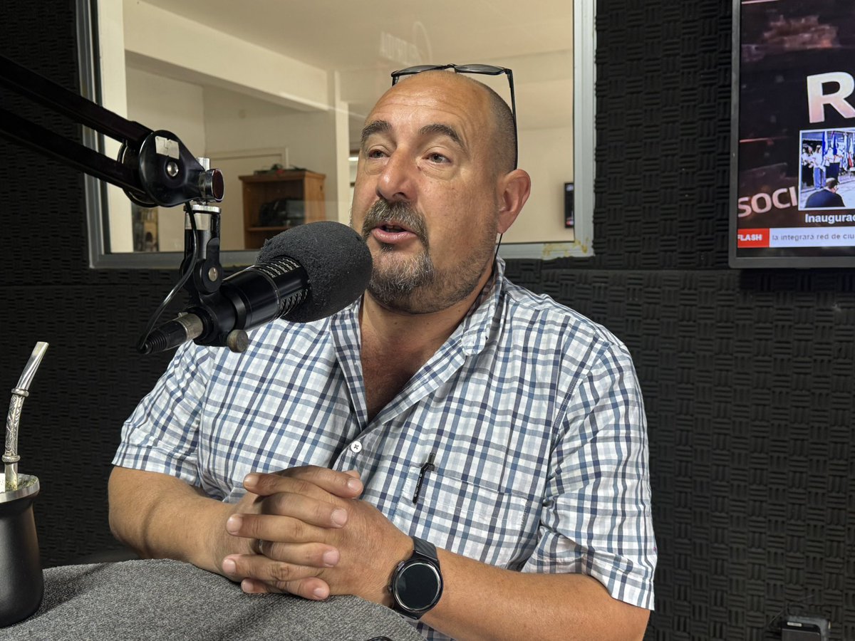 tvflorida's tweet image. Ya estamos en vivo con la entrevista al edil del Frente Amplio, Fabiel González. 

#TEMA: Nueva Terminal en Florida y la mirada de la oposición. 
Ya x FM 89.3 📻 - TVF 📺 

📡Además a través de Facebook y Youtube