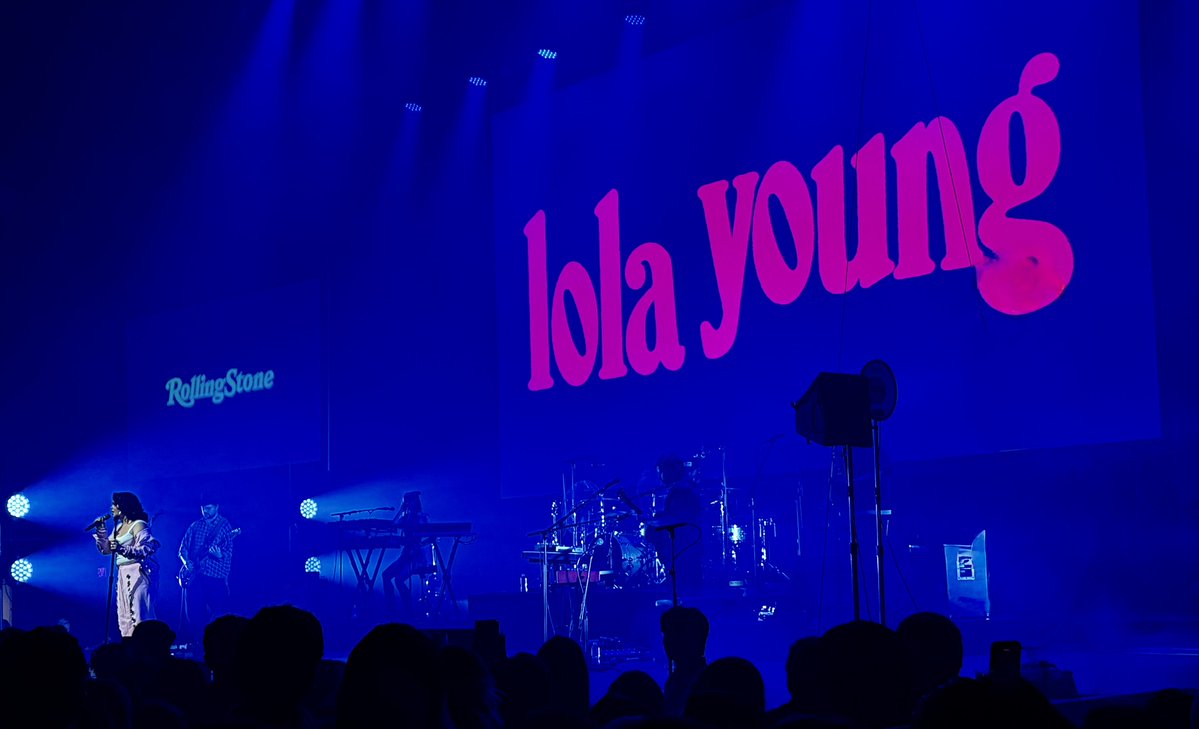 Harry Thomas - Actor, Author and Video Producer. tweet media