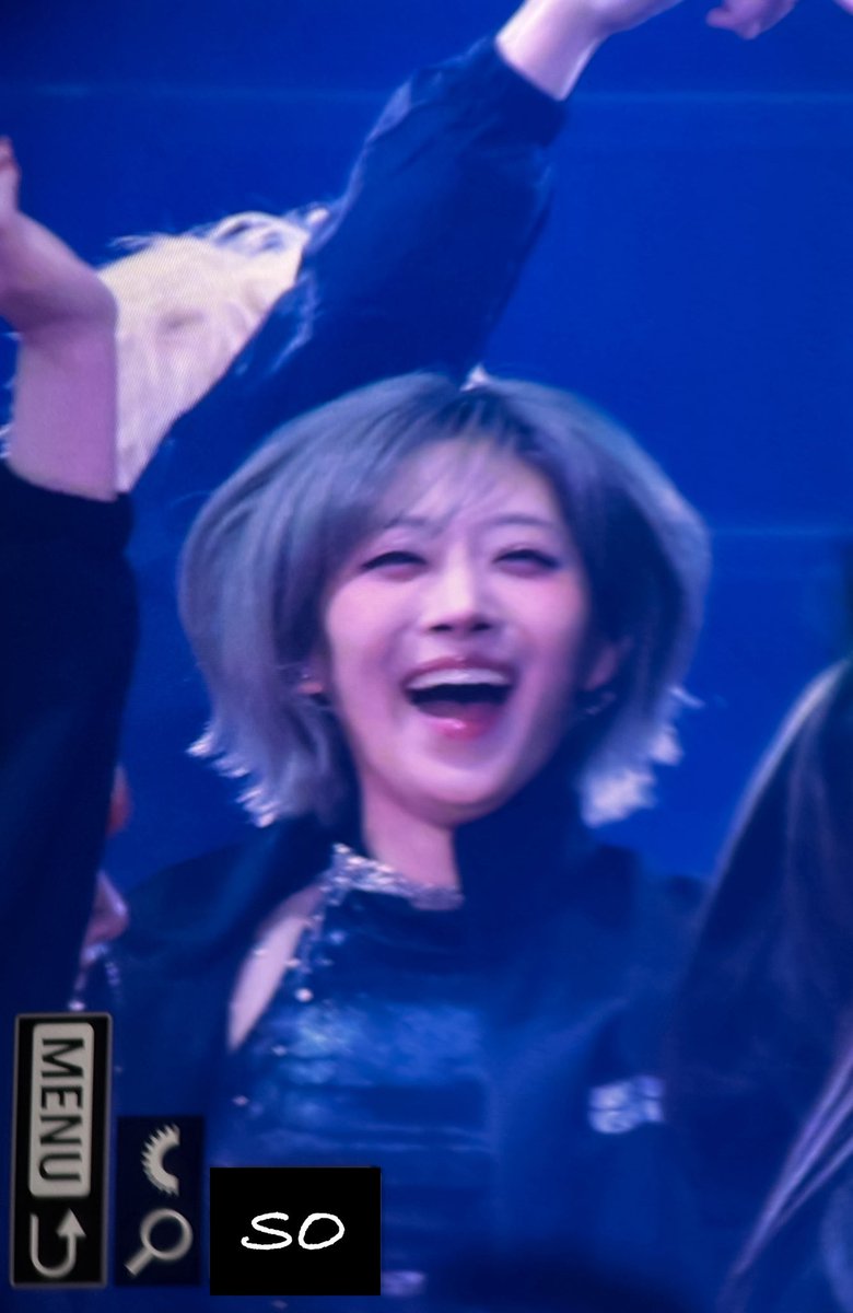 𝑺𝑶 tweet media