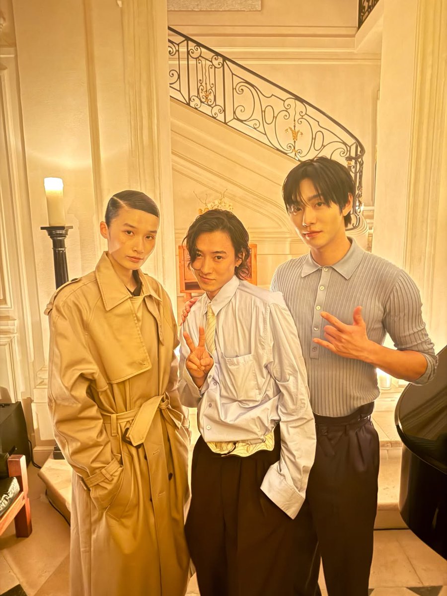 ᴅᴀʏ tweet media