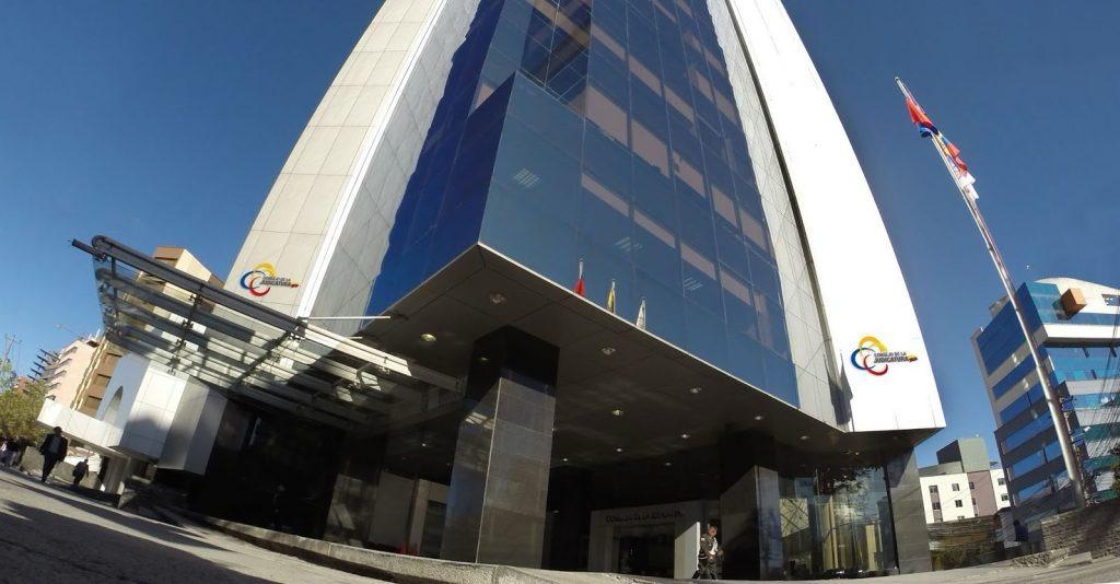 EL PLENO ADOPTA MEDIDAS PARA FORTALECER LAS DEPENDENCIAS ANTICORRUPCIÓN
#infomedia #ConsejoDeLaJudicatura 
<a href="/CJudicaturaEc/">Consejo de la Judicatura</a> <a href="/BolivarCJ/">Bolívar CJ</a> <a href="/DamianLarcoG/">Damián Larco Guamán</a>
Detalles ⬇️ 
facebook.com/share/p/1DPz5q…