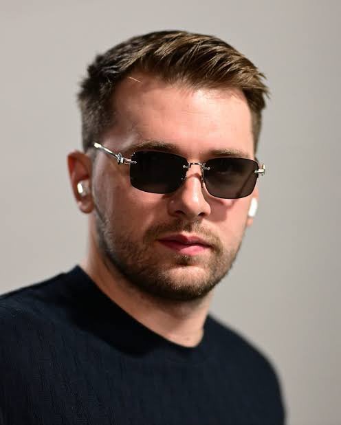 LakeShowYo tweet media