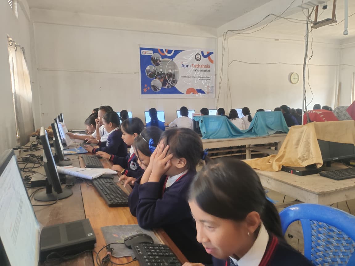 Apnipathshala tweet media