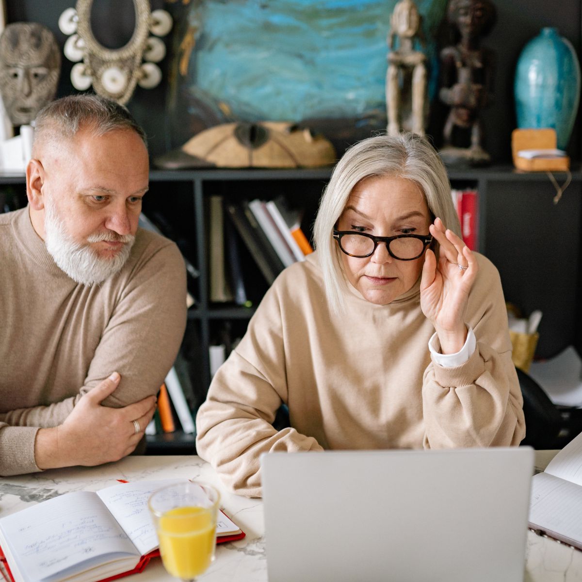 Oakvillehydro's tweet image. Ditch the paper clutter and switch to Paperless Billing today! Manage your bills faster while reducing waste and supporting a more sustainable future.

Easy to enroll. Easy to manage. Easier on the planet.

Make the switch: ow.ly/zVu750Yqcg3

#PaperlessBilling #GoGreen