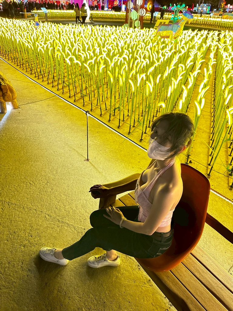 巨乳人妻 小E(嘉義夫妻) tweet media