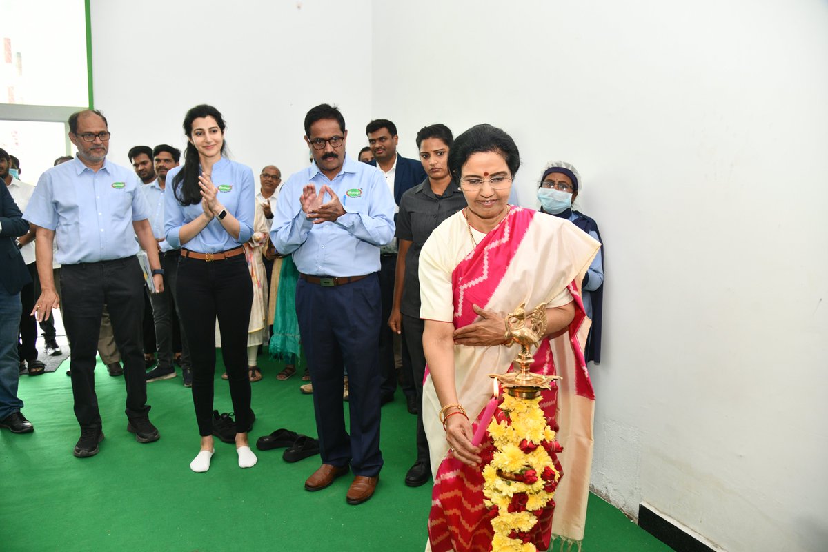 Nara Bhuvaneswari tweet media