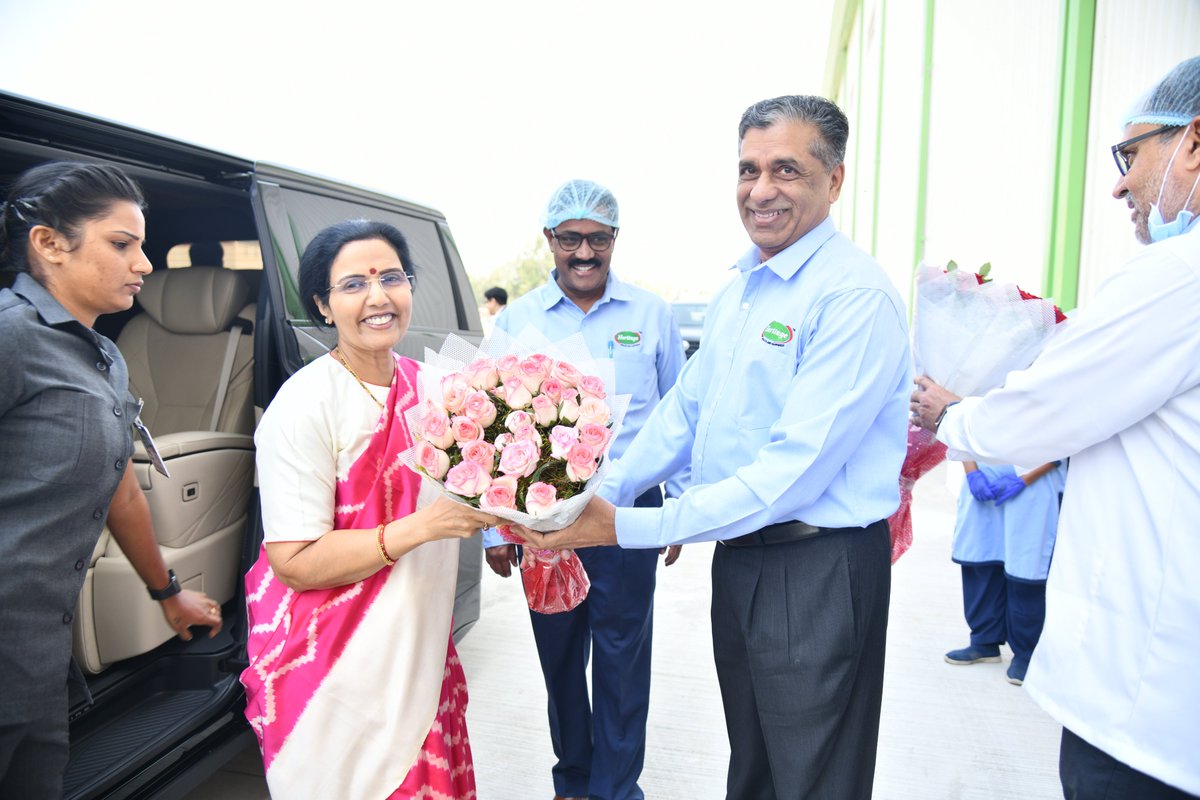 Nara Bhuvaneswari tweet media