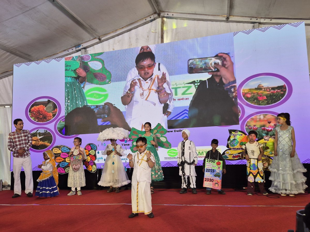 yogeshvermaadv's tweet photo. MCD Divyang students delivered an inspiring performance at Purple Fest 2026 today at Amrit Udyan, Rashtrapati Bhavan, celebrating talent, confidence, and the spirit of inclusion.
#PurpleFest2026 #DivyangStudents #MCD #InclusiveEducation https://t.co/IKYCd70vWd