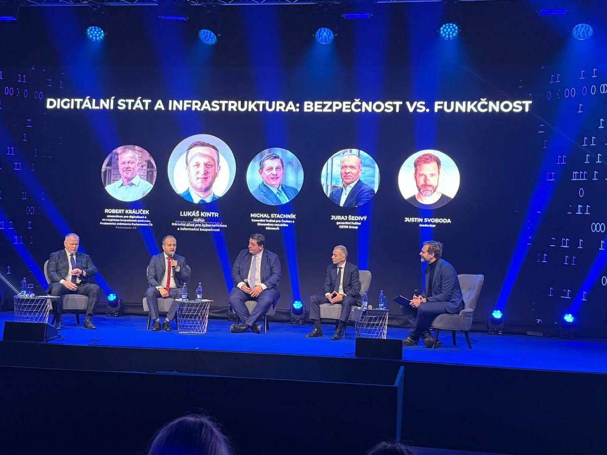 Digitální a informační agentura tweet media