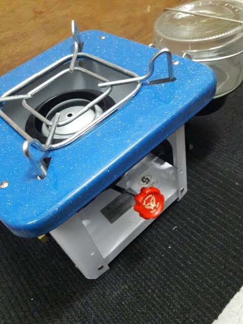 AlagaM33's tweet image. I’m very positive nobody in my timeline was born when this stove existed in our home. My mom actually had one back then. #nostalgia #nigeriaoldschool #oldschool #olditems #oldhouseolditems
