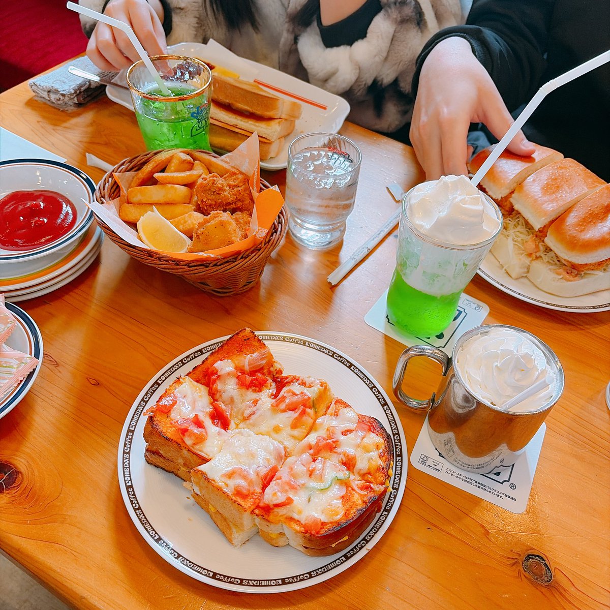 airooooou's tweet photo. 今日はお昼にコメダでお腹いっぱい食べた https://t.co/NUPnYoeebv