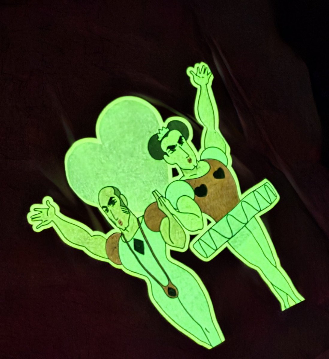 삶의 행복이란 무엇일까요
씻고 좋아하는 잠옷을 입고 재미있는 영화를 보고 잠드는 것이겠죠
저는 오늘 삶의 행복을 이뤄냈습니다