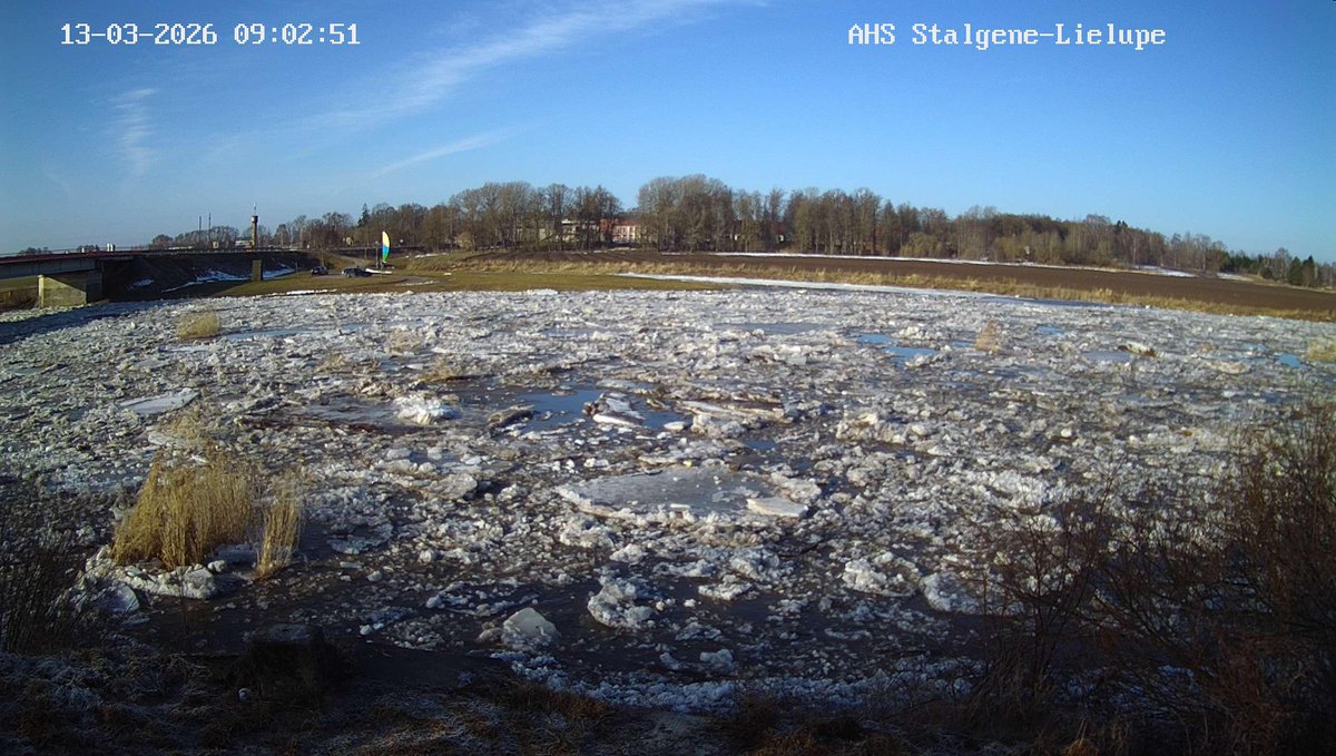 LVGMC_Meteo's tweet photo. 🌊Pali turpinās, situācija upēs strauji mainās, jo ledus iešana norit garos upju posmos
ℹ️https://t.co/CwTEAojuFY
🟡Spēkā brīdinājums https://t.co/6fNqDaC9RU
ℹ️https://t.co/qc9rSKEj9V
ℹ️https://t.co/2oNHJzke7Z
#pali #upes #ietledus
@ugunsdzeseji @KEM_Latvija https://t.co/P2CeMzoCjb