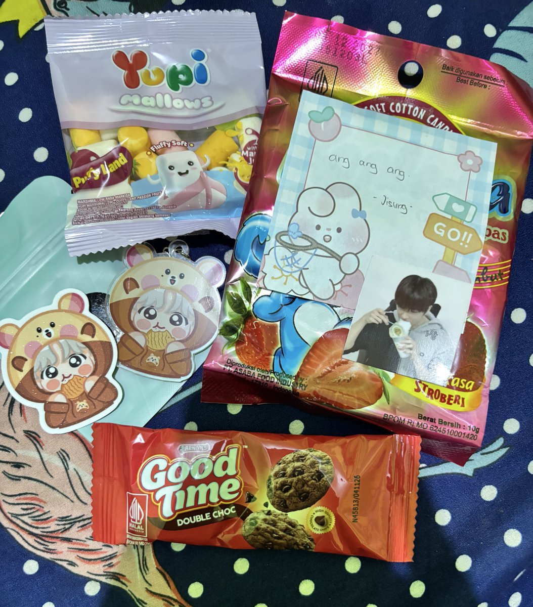 jisungoftheday's tweet photo. 16. from kak @ujieverse 

yang inipun ga kalah gemayyy, akulah pengoleksi keychain imut di adek. thankyouu kacinnn, sngat suka dgan freebiesnya💕💕 https://t.co/CjMAfjvR2e