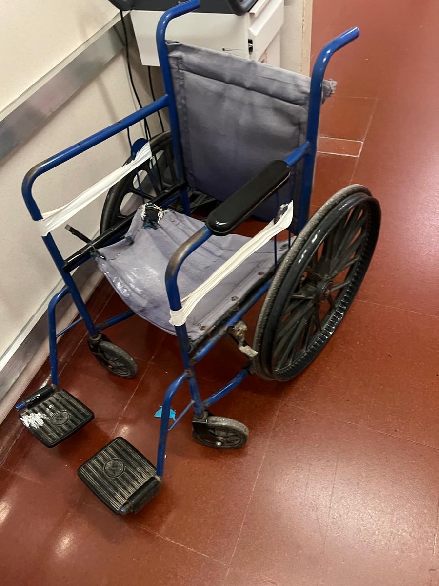 Esta es una silla de ruedas del Hospital Garrahan, mientras <a href="/madorni/">Manuel Adorni</a> y su esposa siguen paseando por Nueva York
