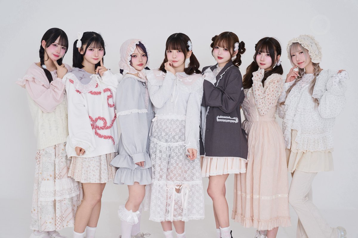 ⭐️明日はPOP UPストア来店イベント🛍】 よるあみのグッズメニューは
