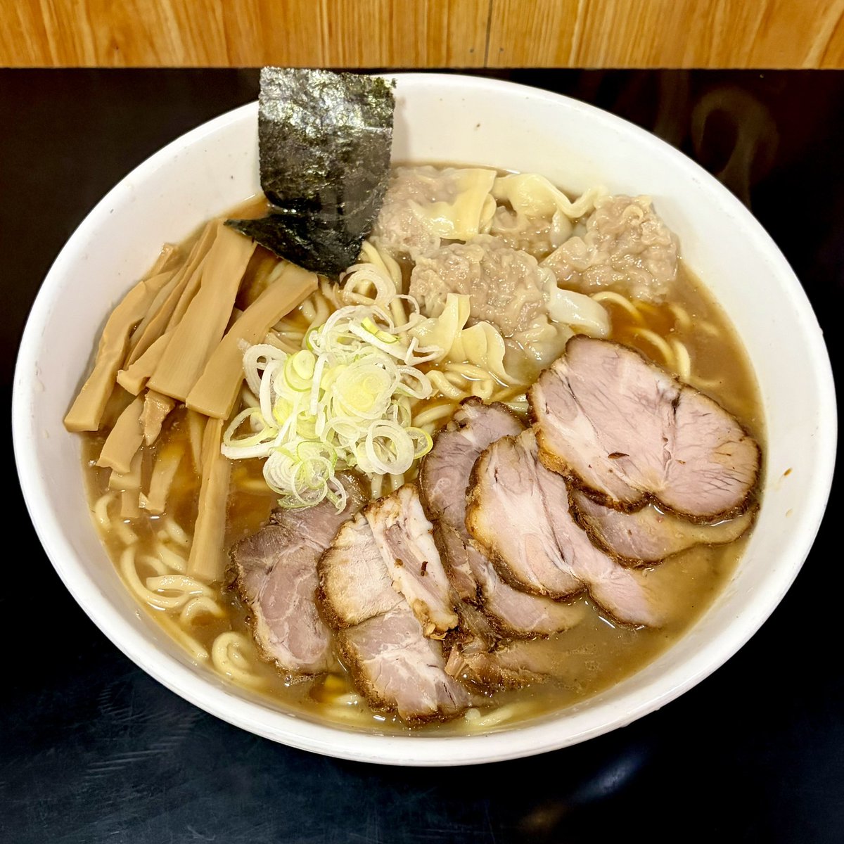 タバティ tweet media