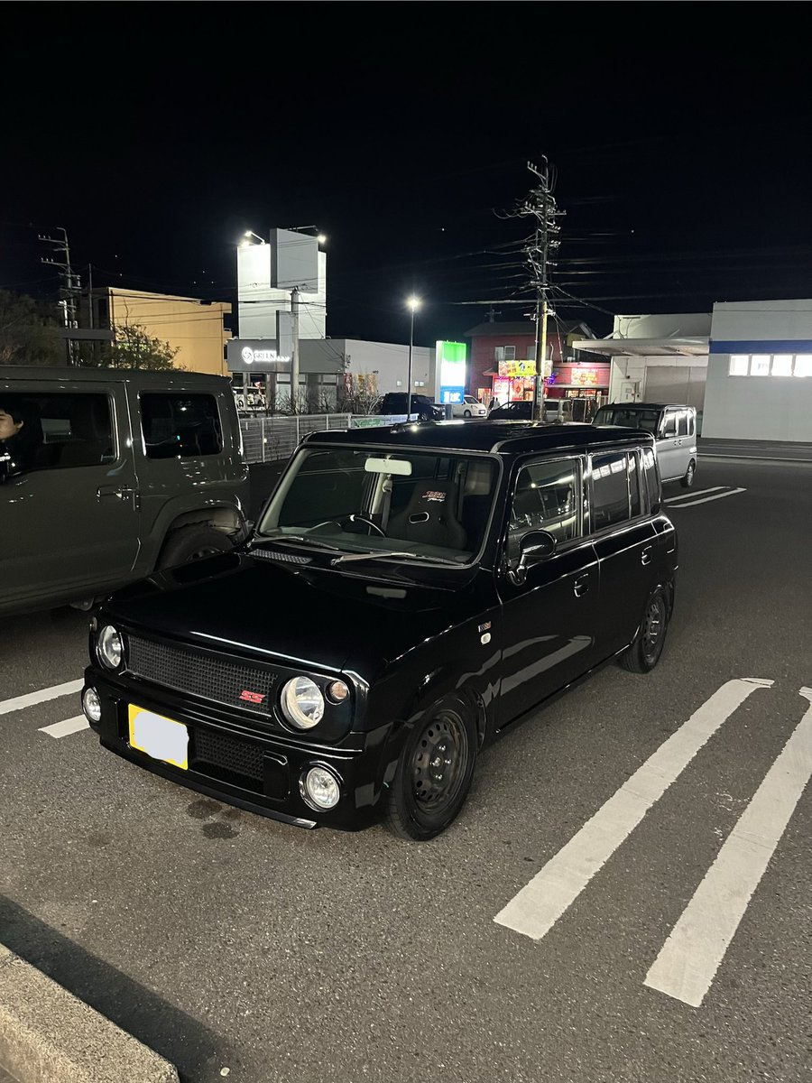 なるい tweet media