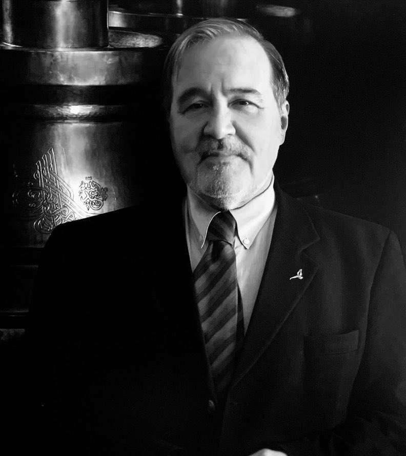 “Türk tarihçiliğinin kıymetli isimlerinden Prof. Dr. İlber Ortaylı hocamızı kaybettik. İlmi çalışmaları, eserleri ve yetiştirdiği öğrencilerle tarih yazımına önemli katkılar sunan hocamıza Allah’tan rahmet; ailesine, yakınlarına ve ilim camiasına başsağlığı dilerim.”